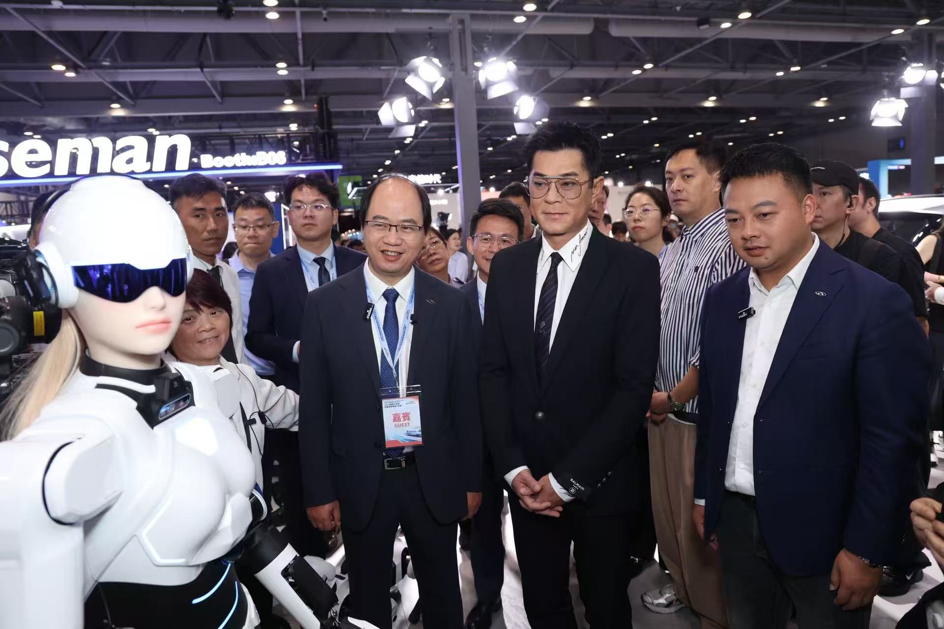 C:\Users\User\Desktop\确认信息\【新闻稿】奇瑞汽车全品牌矩阵重磅亮相香港车博会，开启全球化新能源新征程\配图\4.jpg